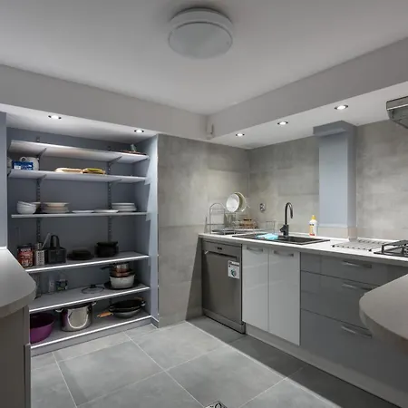 Elena ホームステイ